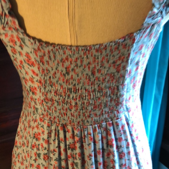 American Eagle 🦅 sundress med/midi/smocked in back/stretch strap makes ruffle - Picture 5 of 12